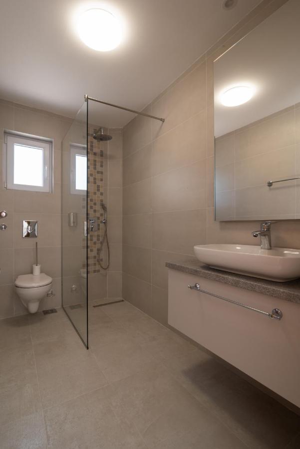 Апартаменти Symphony Petrovac